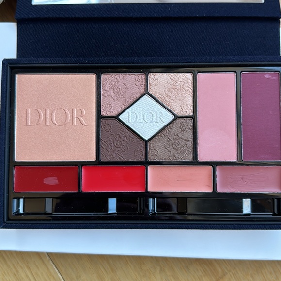 Dior iconic makeup palette - Picture 4 of 5